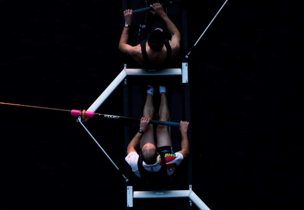 rowers working together